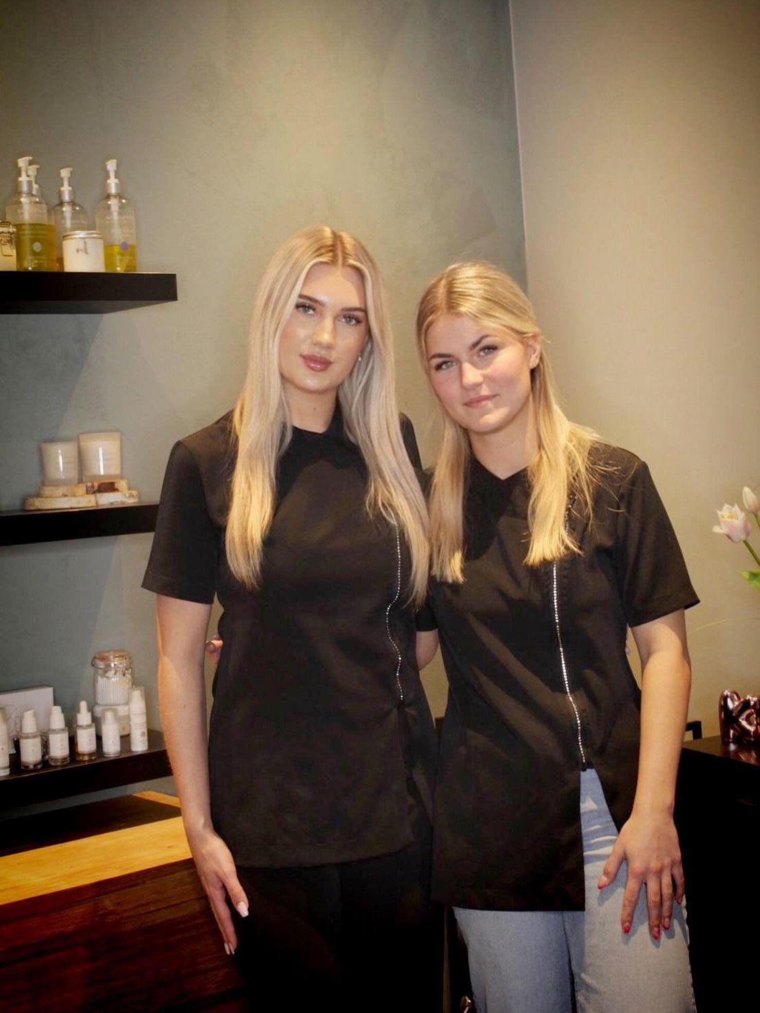 Manon en Merlynn, de eigenaressen van Diamonds Beauty By Mamer, in hun salon in Wierden